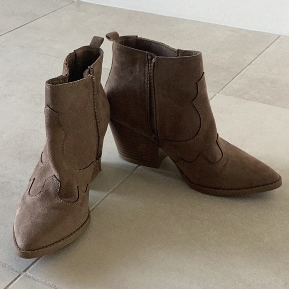 American Rag Booties Size 7 - Picture 1 of 3